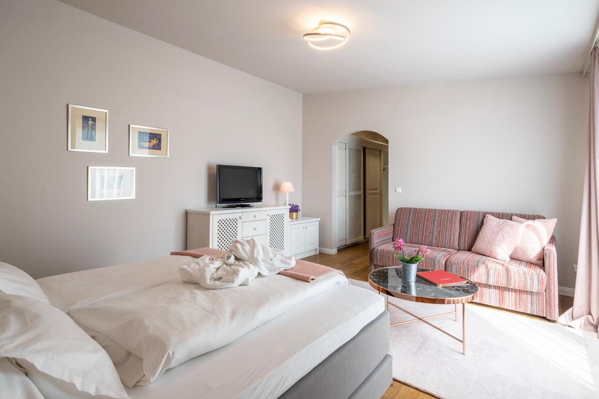 Sonnalm - Spa,idyll,dining Hotel